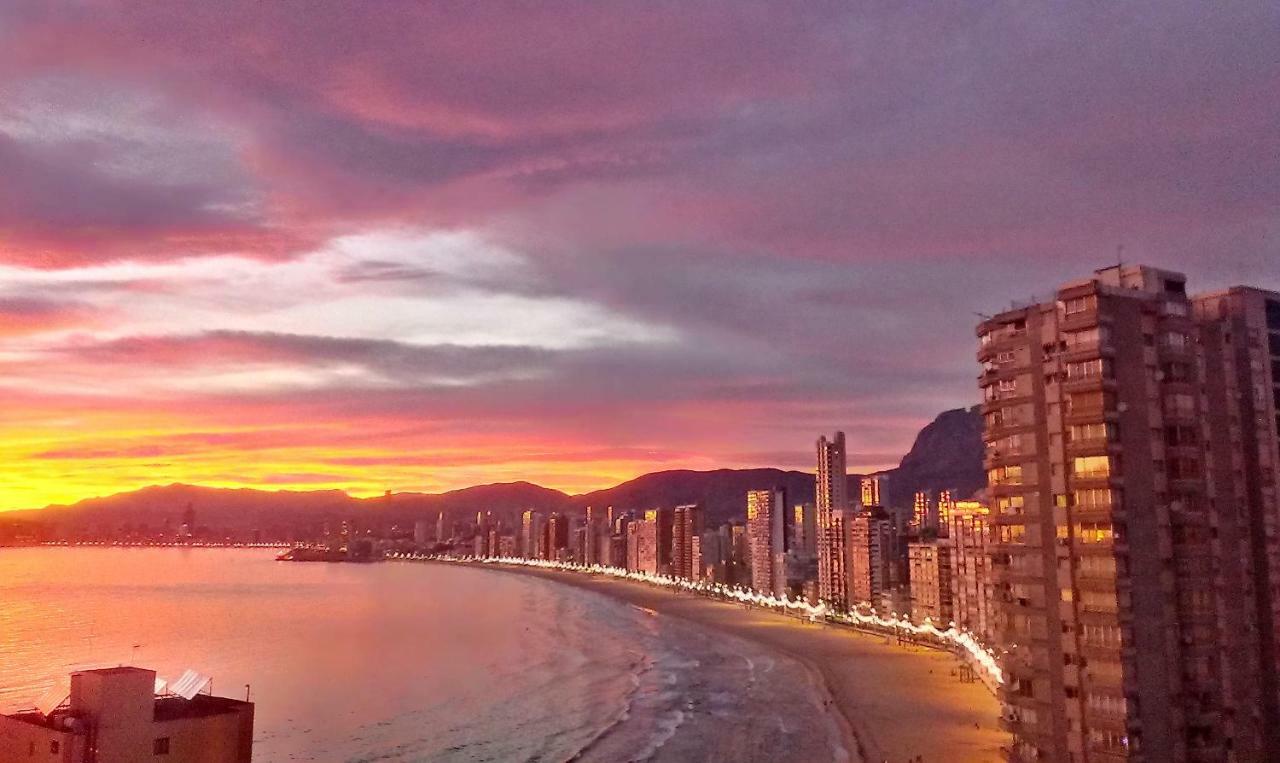 Apartamentos Halcon Benidorm Exteriör bild