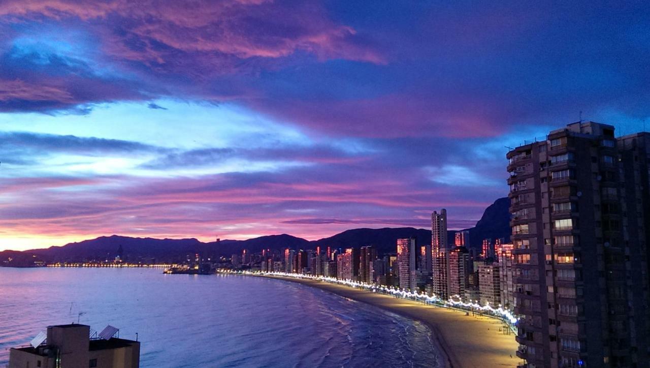 Apartamentos Halcon Benidorm Exteriör bild