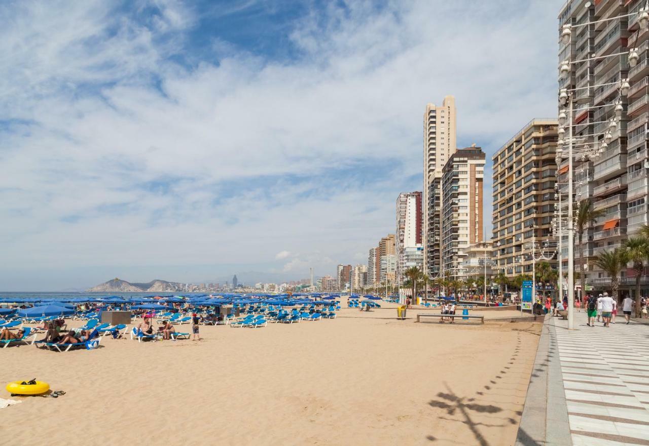 Apartamentos Halcon Benidorm Exteriör bild