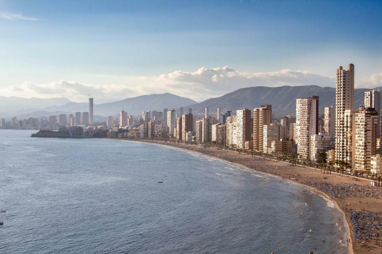 Apartamentos Halcon Benidorm Exteriör bild